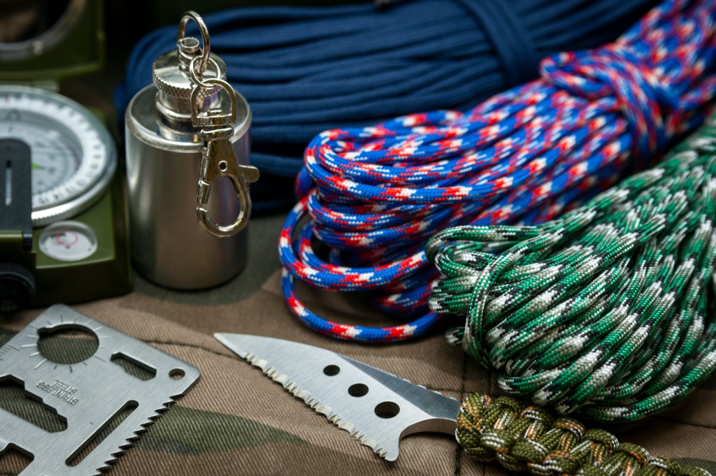 5 Clever and Practical Uses of Paracord - Peony Society