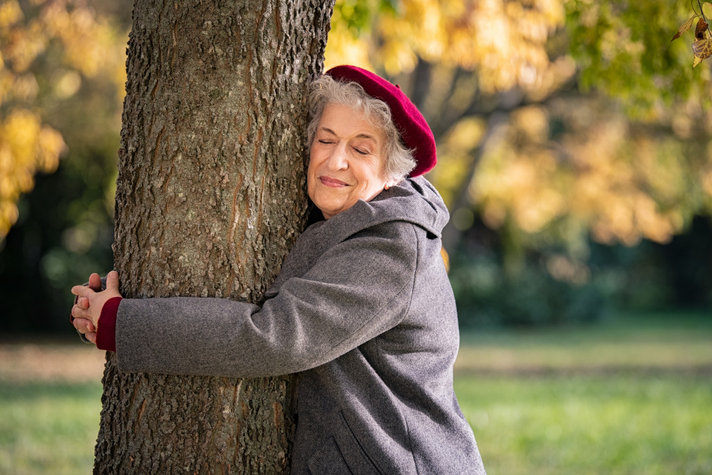 Tree hugger senior